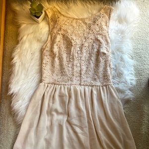 Women cream lace dress above knee